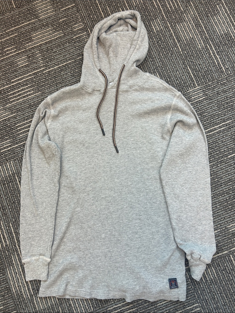 Men's Light Grey Waffle-Knit Pullover Hoodie with Drawstring